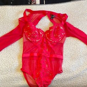 Victoria’s Secret 2015 Quarter sleeve lace bodysuit